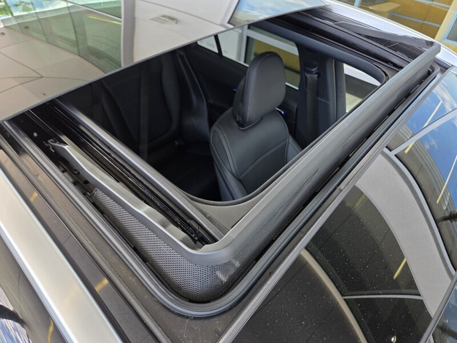 Certified 2023 Mercedes-Benz GLC 300 image 20