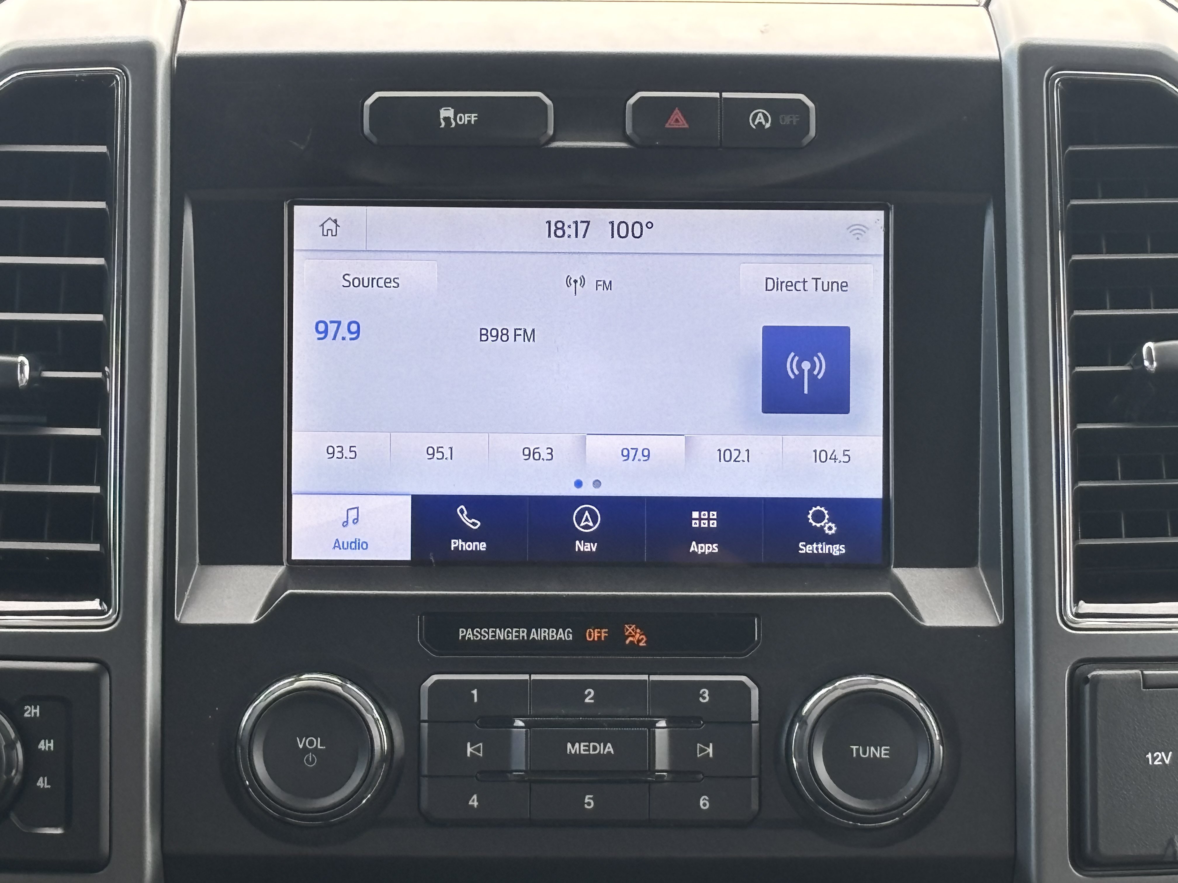 Used 2020 Ford F150 XLT w/ Equipment Group 302A Luxury AWD/4WD image 13