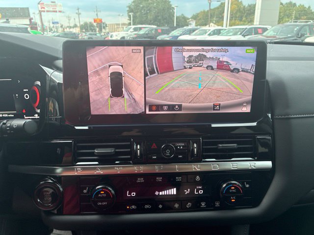 New 2026 Nissan Pathfinder SL w/ SL Premium Package FWD image 14