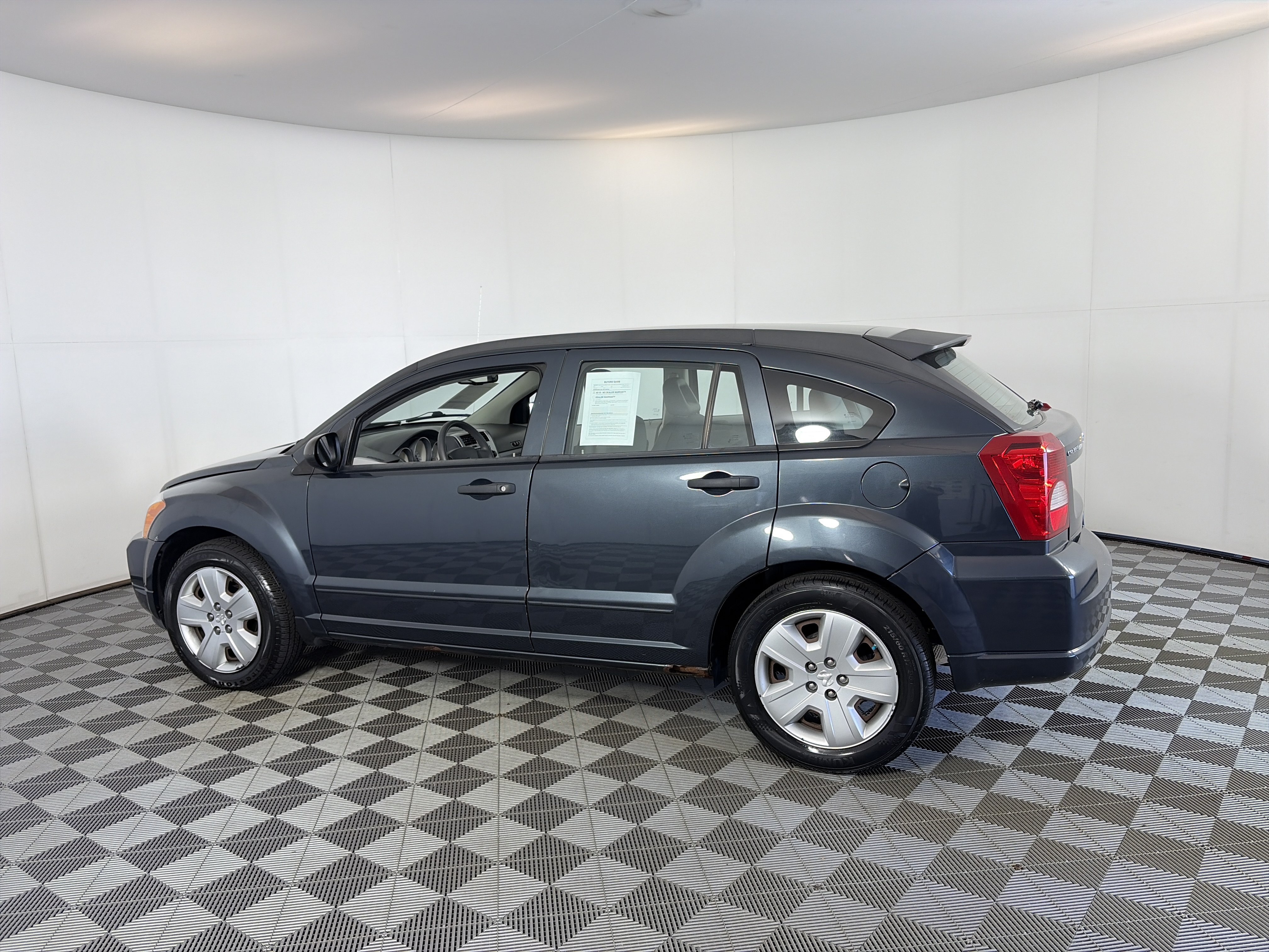 Used 2007 Dodge Caliber SXT w/ Driver Convenience Group FWD image 8
