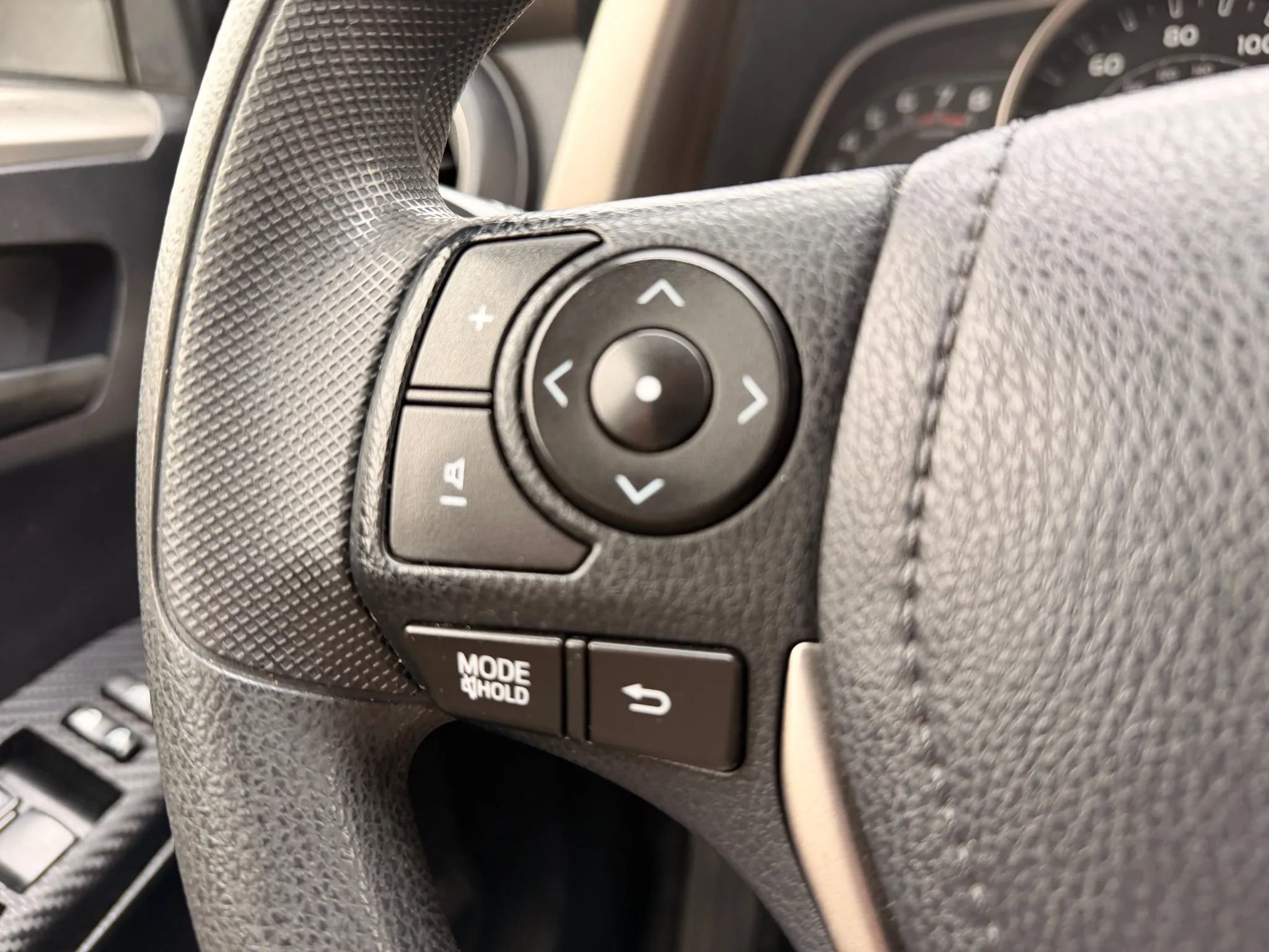 Used 2013 Toyota RAV4 LE image 33