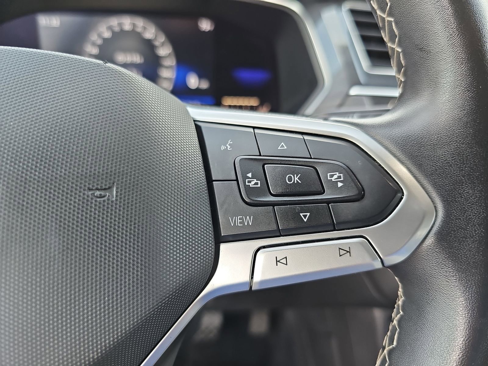 Used 2022 Volkswagen Tiguan SE image 20