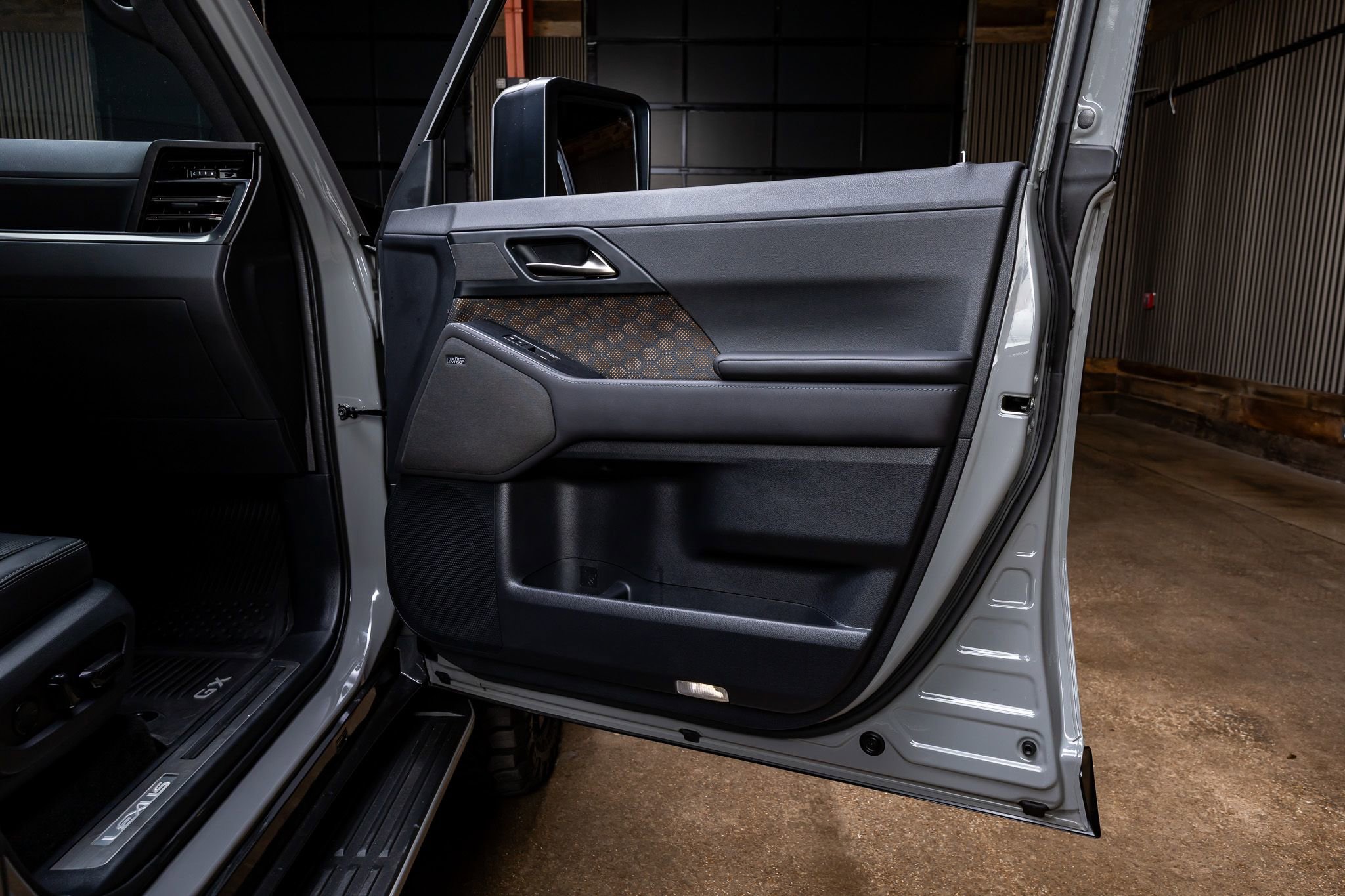 Used 2024 Lexus GX 550 image 37