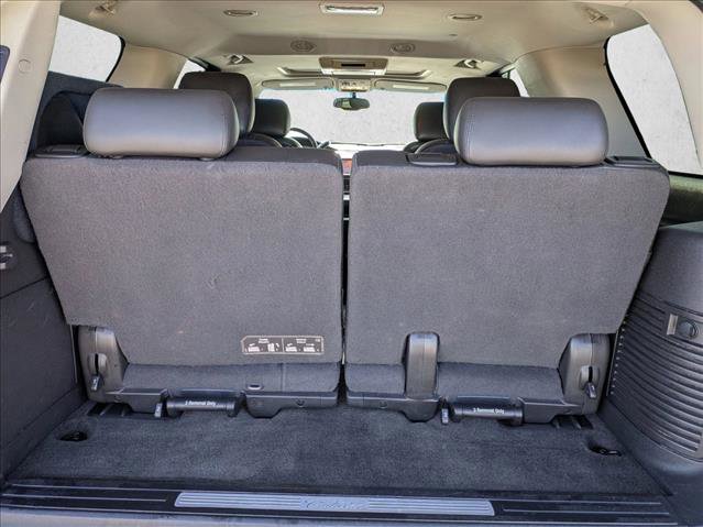 Used 2013 Cadillac Escalade Premium RWD image 6