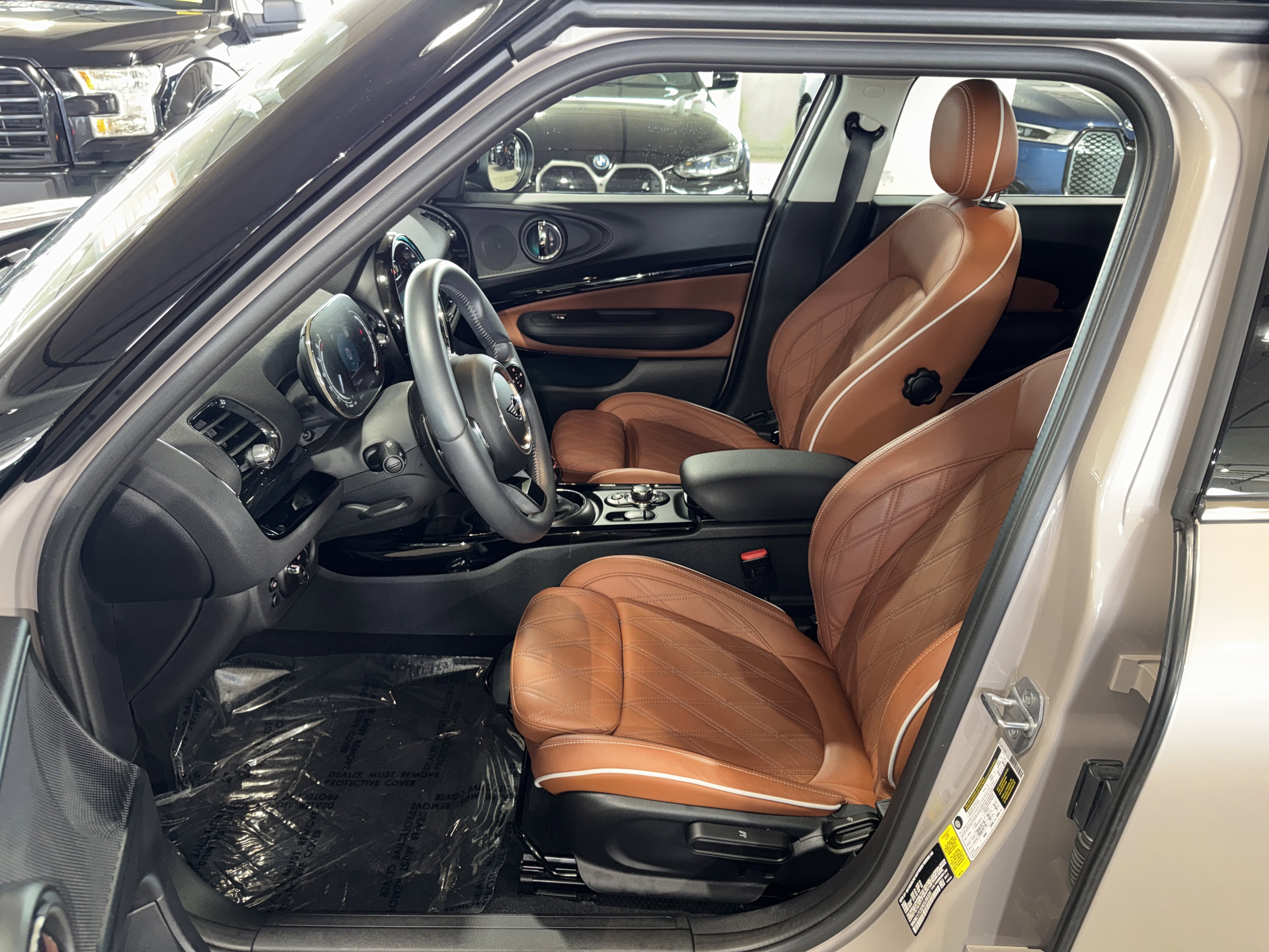 Used 2024 MINI Cooper Clubman S w/ Signature Upholstery Package image 16