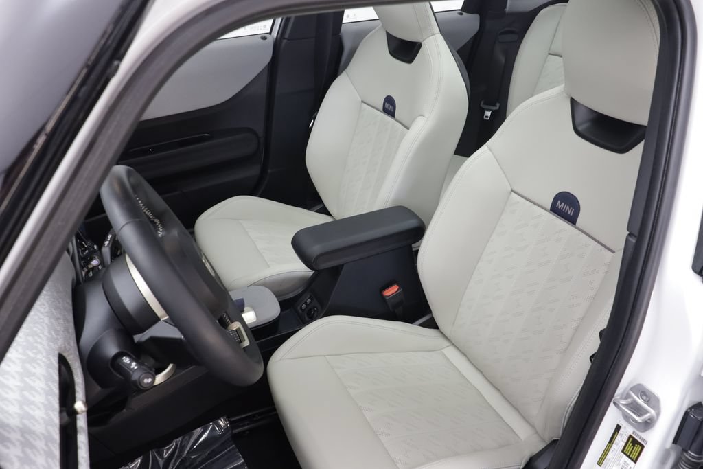 Certified 2025 MINI Cooper S FWD image 12