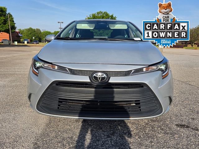 Used 2023 Toyota Corolla LE image 2