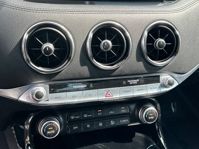 Used 2022 Kia Stinger GT-Line AWD/4WD image 7