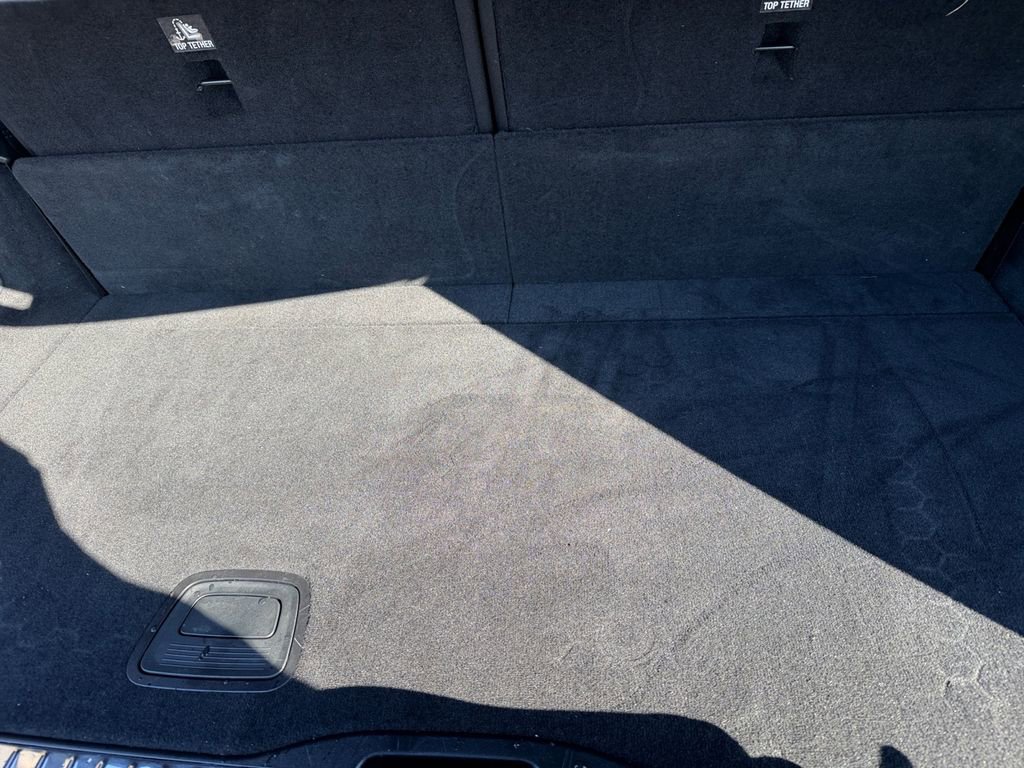 Used 2024 Mercedes-Benz GLS 450 4MATIC image 17