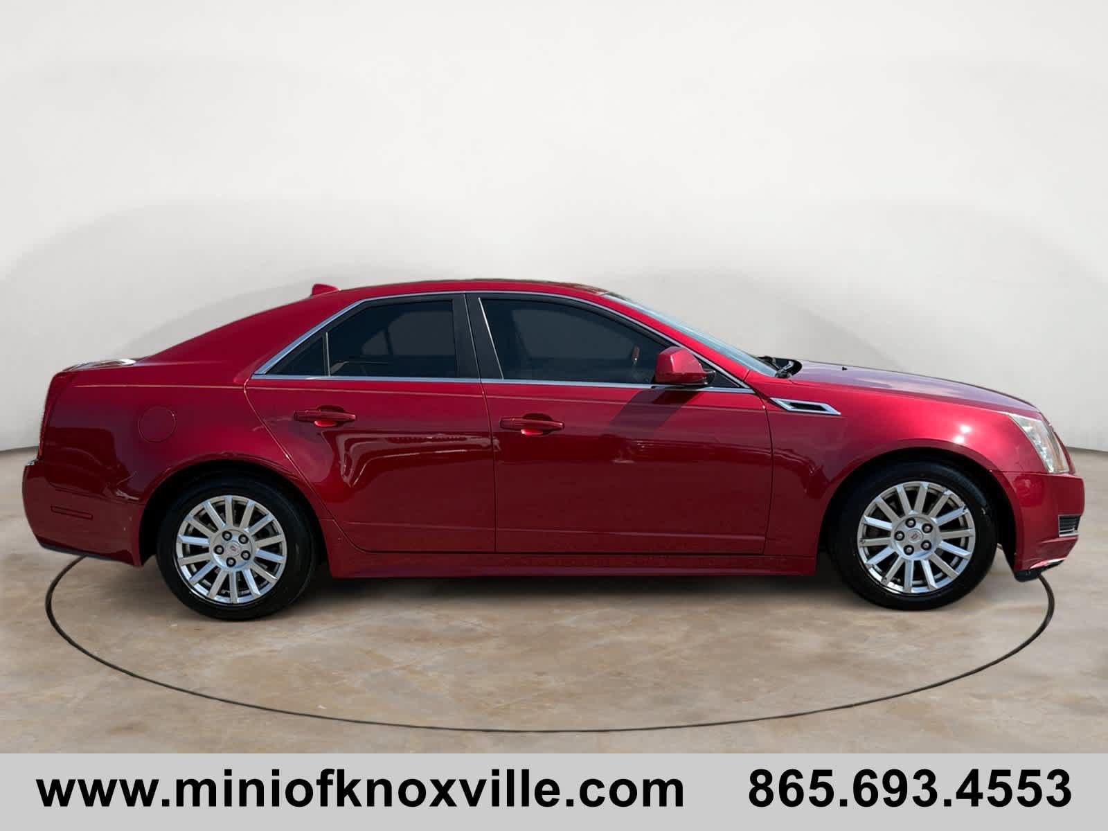 Used 2011 Cadillac CTS Luxury RWD image 2