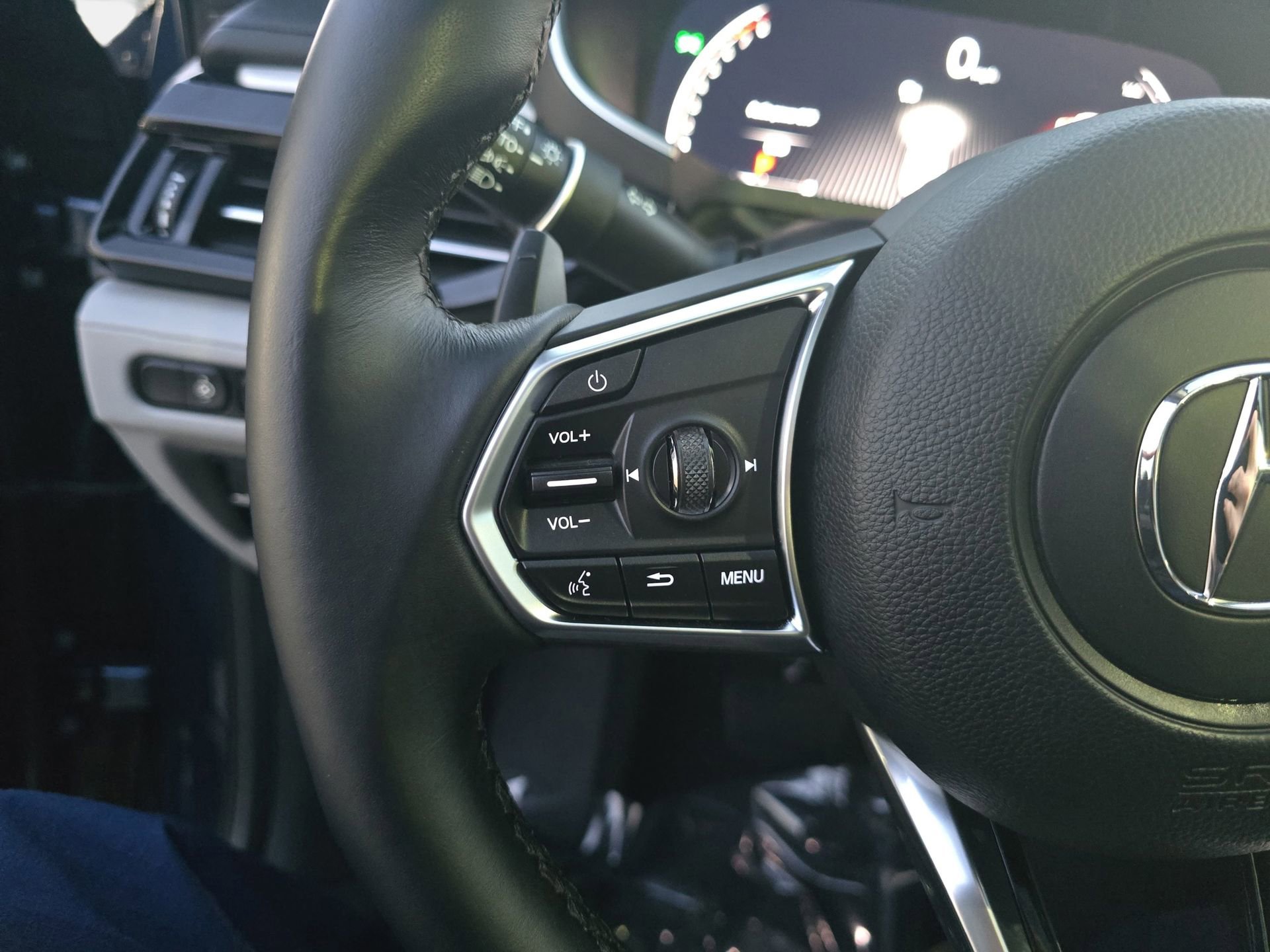 Used 2026 Acura MDX SH-AWD w/ Technology Package image 17
