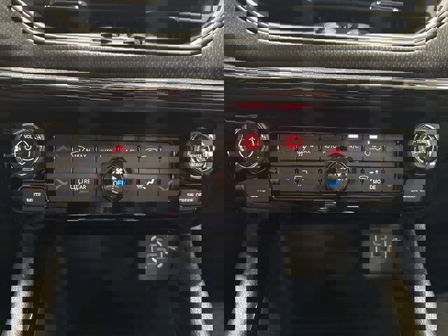 New 2025 Jeep Compass Limited w/ Sun & Sound Group image 21