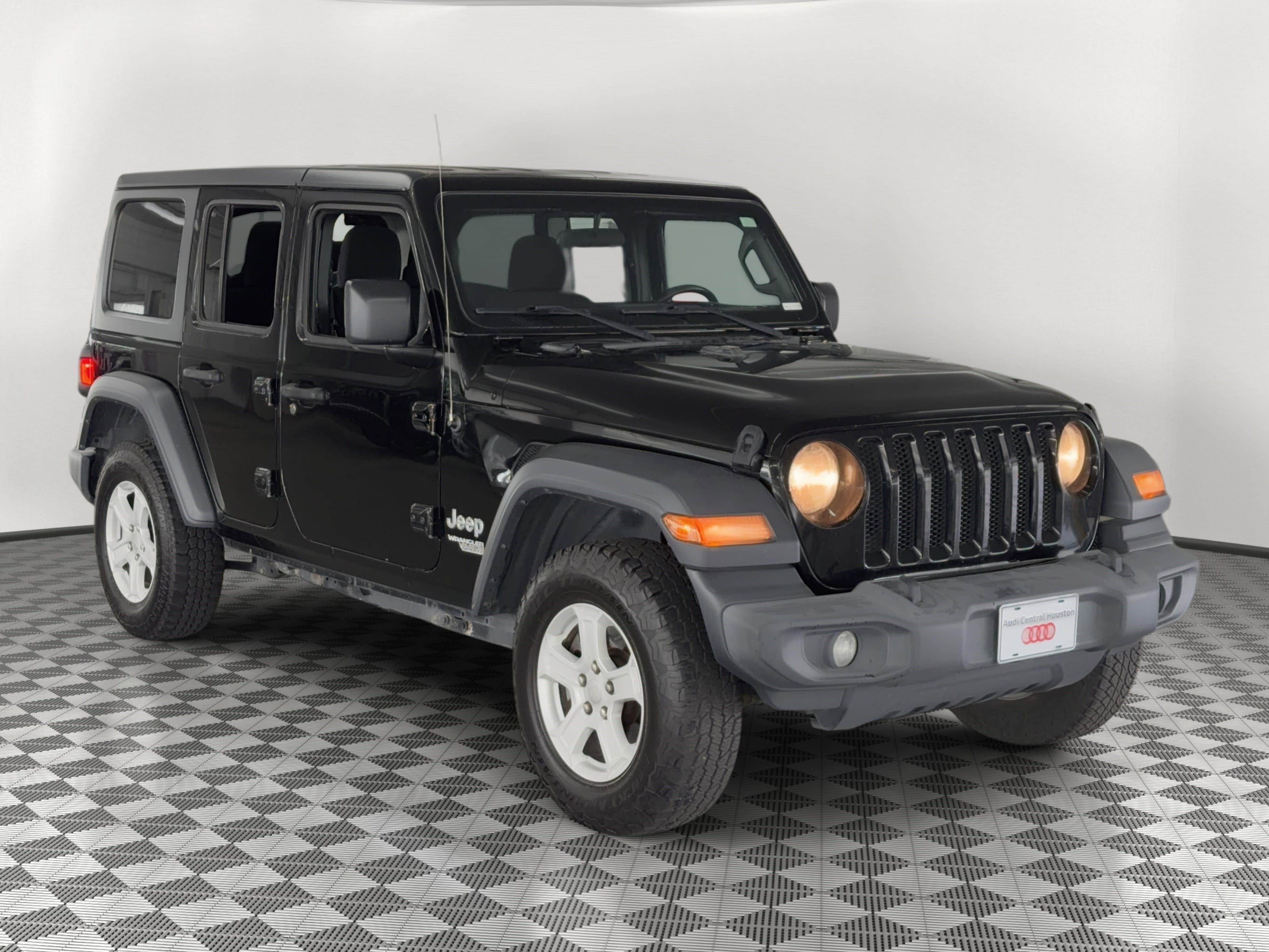 Used 2018 Jeep Wrangler Unlimited Sport S AWD/4WD image 7
