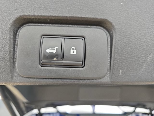 Used 2026 Nissan Rogue SV FWD image 34