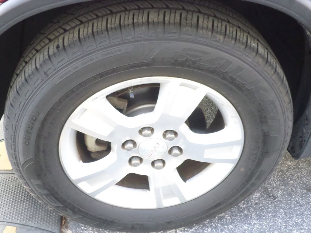 Used 2009 GMC Acadia SLT w/ Technology Package image 28