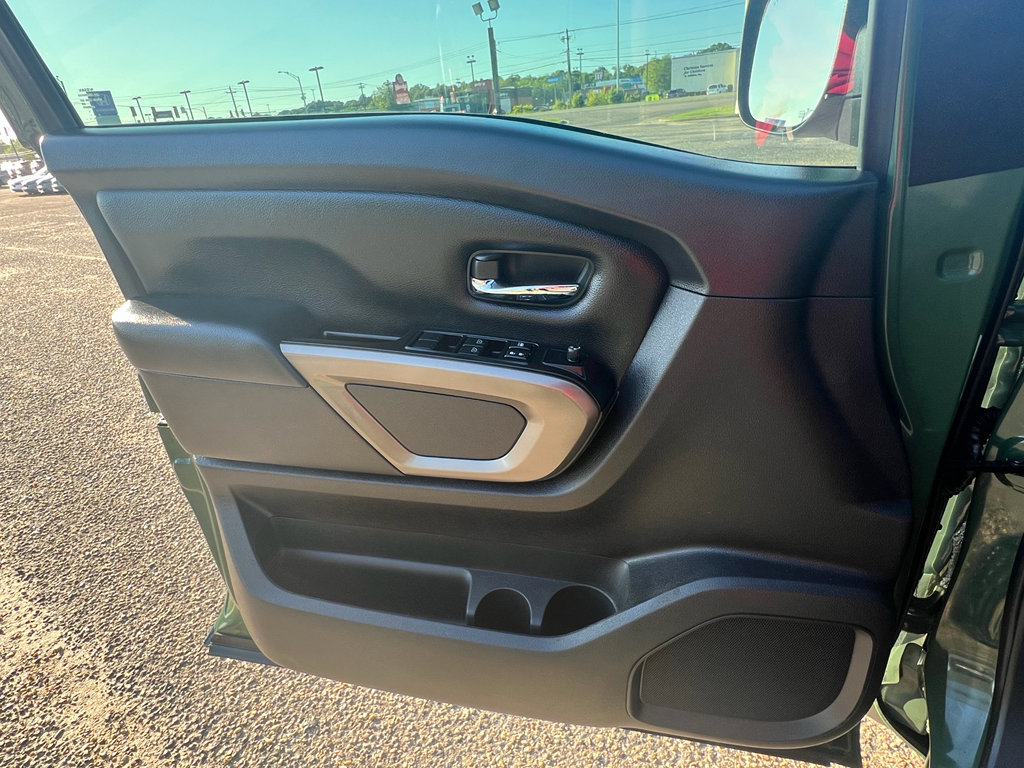 Used 2024 Nissan Titan SV w/ SV Bronze Edition Package RWD image 20