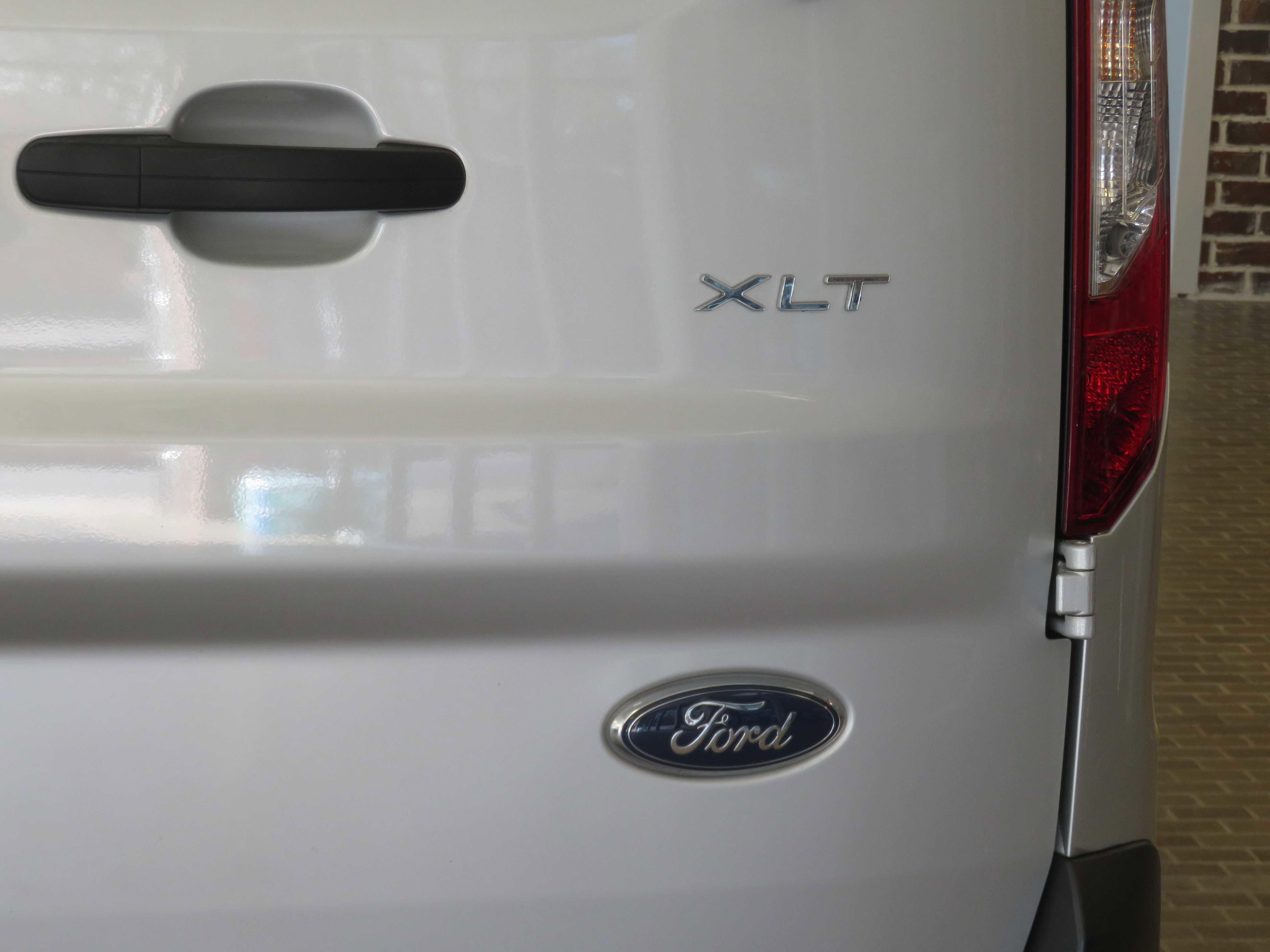 Used 2022 Ford Transit Connect XLT image 69