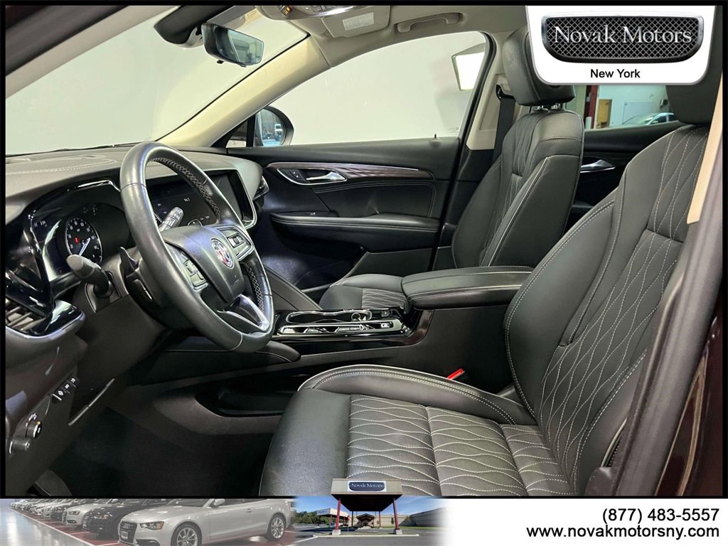 Used 2022 Buick Envision Avenir w/ Technology Package II image 16