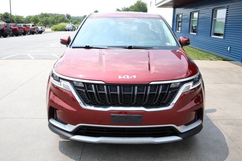 Used 2022 Kia Carnival LX FWD image 4