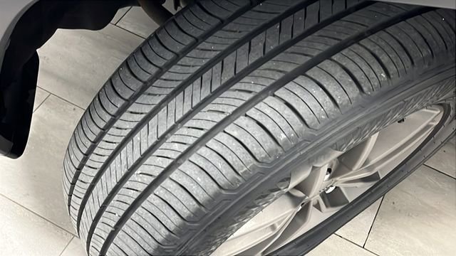 Used 2016 Jeep Grand Cherokee Laredo 75th Anniversary image 33