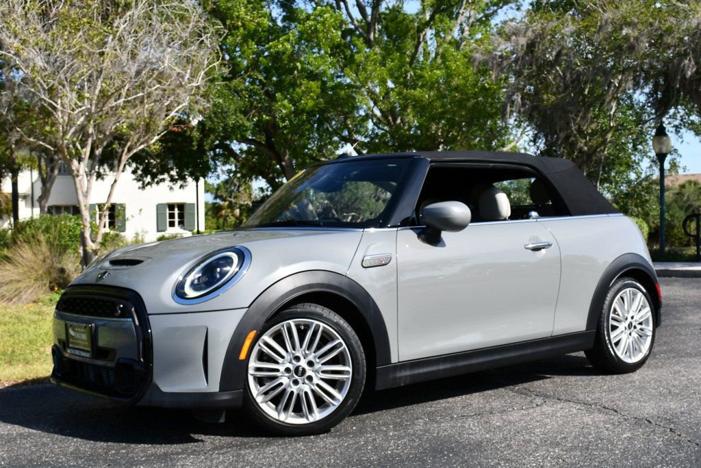 Used 2023 MINI Cooper S w/ Signature Upholstery Package FWD video 2