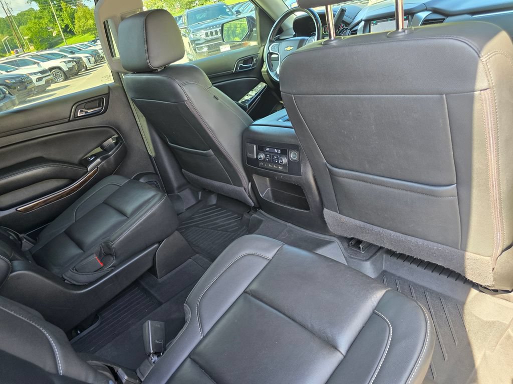 Used 2020 Chevrolet Suburban LT RWD image 29