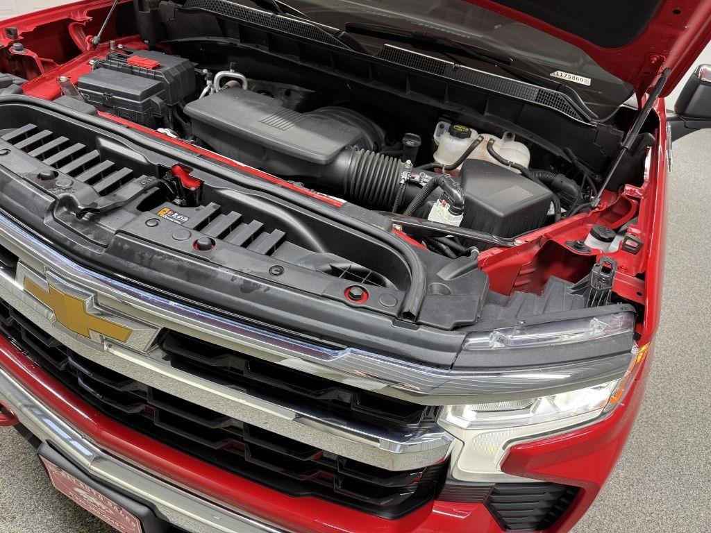 Used 2024 Chevrolet Silverado 1500 LT w/ Z71 Off-Road Package image 42