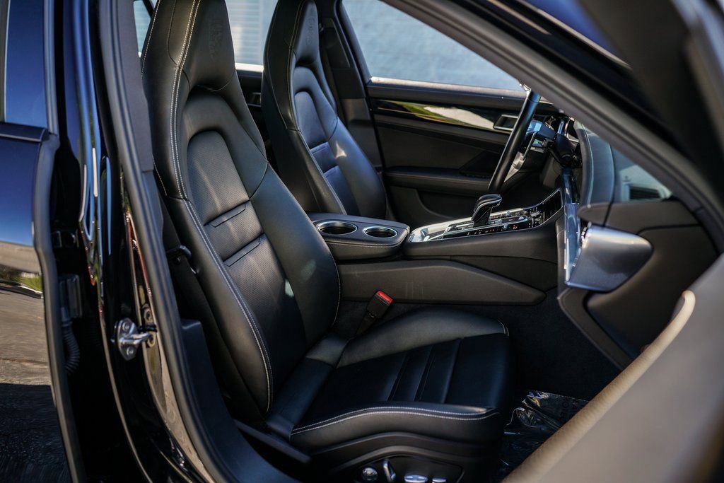 Used 2020 Porsche Panamera Edition image 25