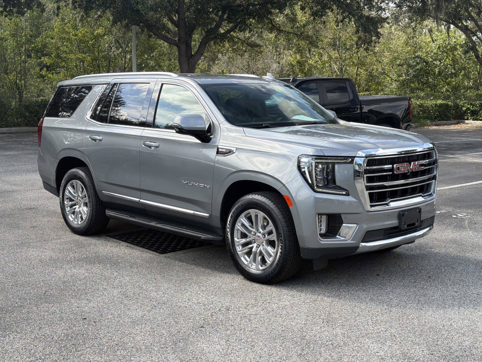Used 2023 GMC Yukon SLT w/ SLT Luxury Package