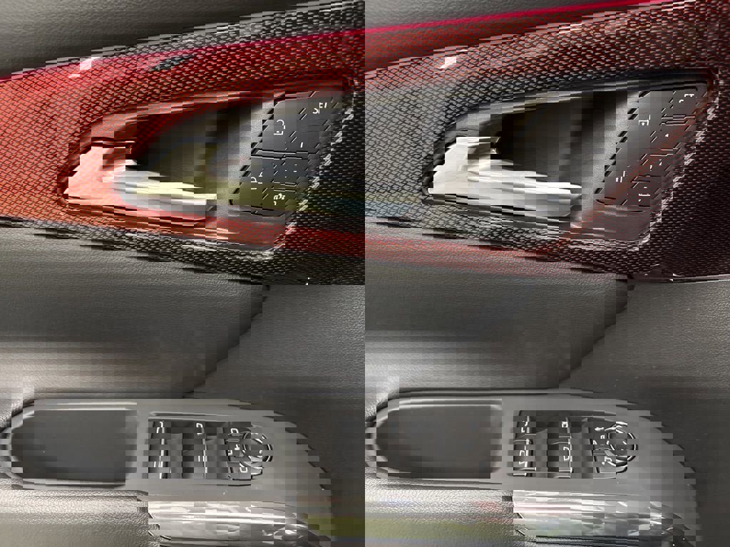 New 2026 Chevrolet Traverse RS w/ LPO, Floor Liner Package AWD/4WD image 14