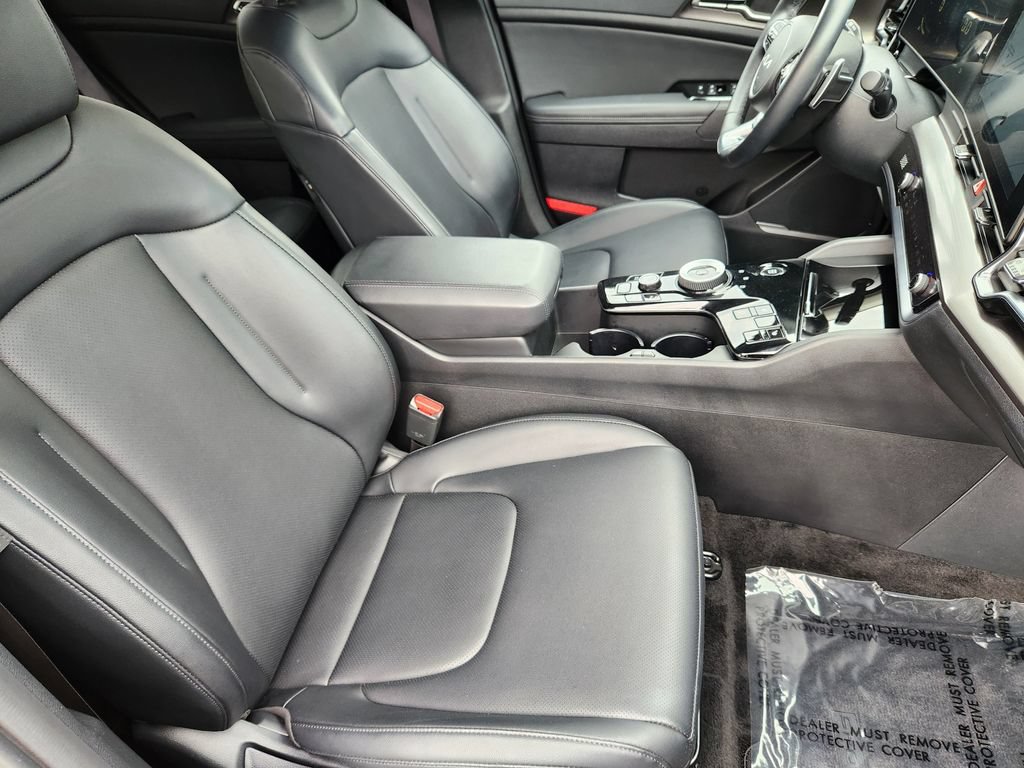 Certified 2025 Kia Sportage EX AWD/4WD image 21