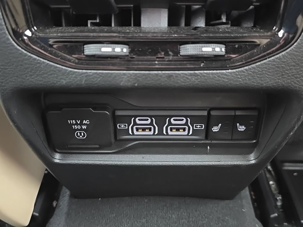 Used 2024 Jeep Grand Cherokee Limited AWD/4WD image 50