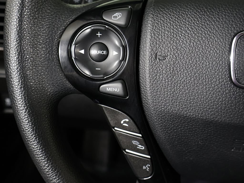 Used 2017 Honda Accord EX image 39