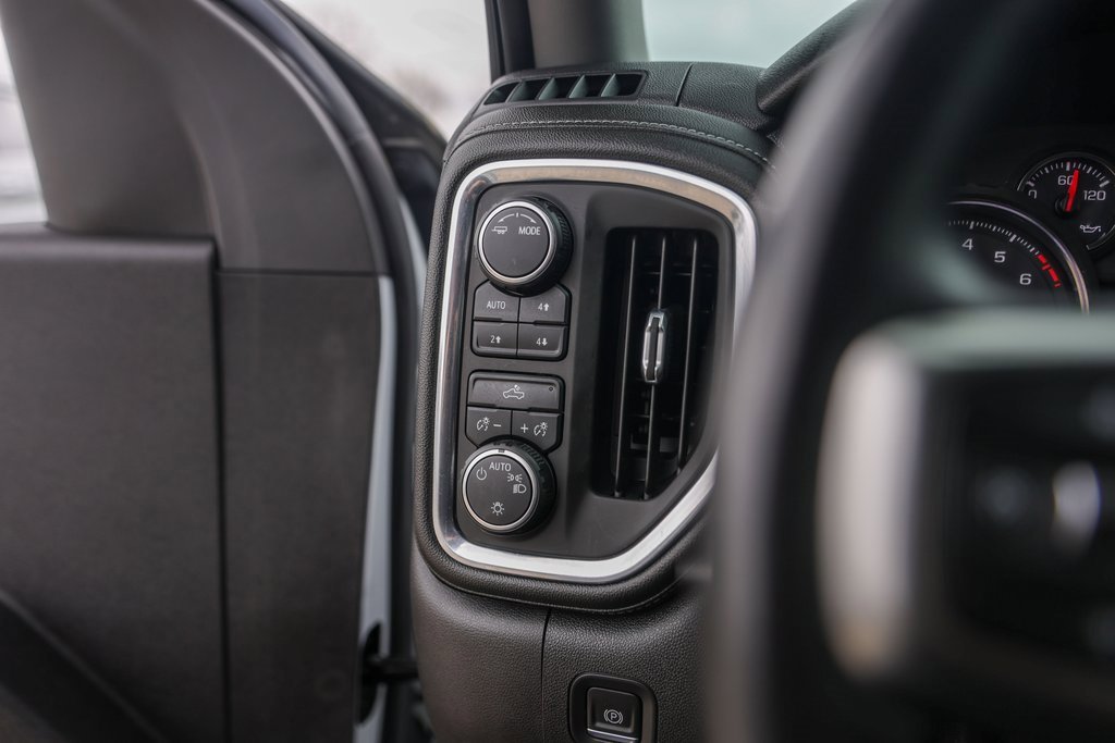 Used 2021 Chevrolet Silverado 1500 LT w/ Z71 Off-Road Package image 15