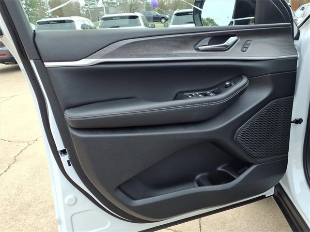 New 2025 Jeep Grand Cherokee Limited image 21