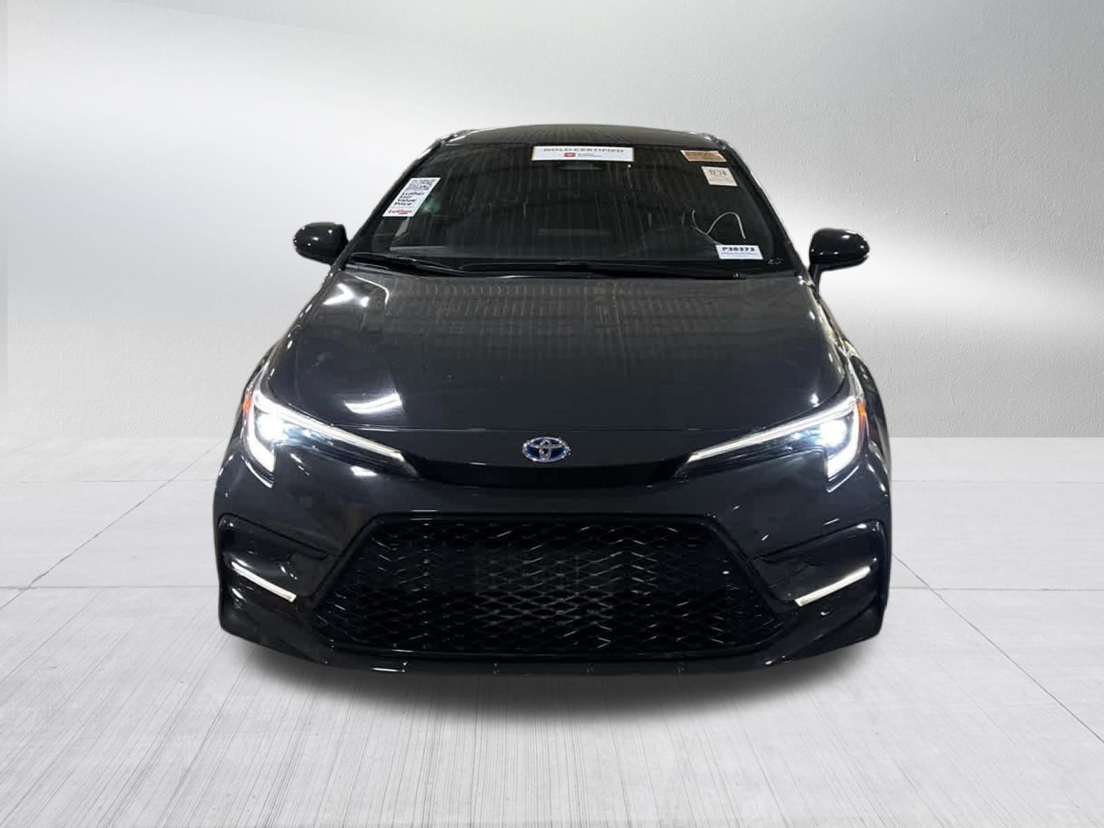 Certified 2024 Toyota Corolla SE AWD/4WD image 2