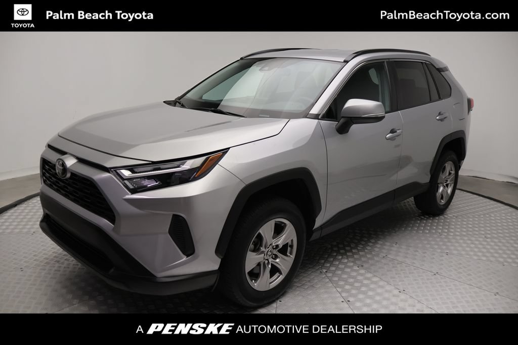 Certified 2023 Toyota RAV4 XLE FWD image 1