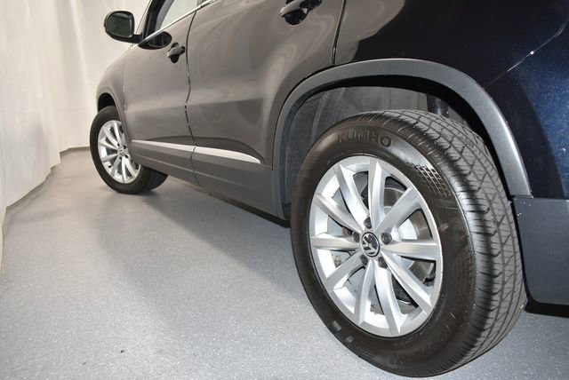 Used 2017 Volkswagen Tiguan Wolfsburg Edition AWD/4WD image 8