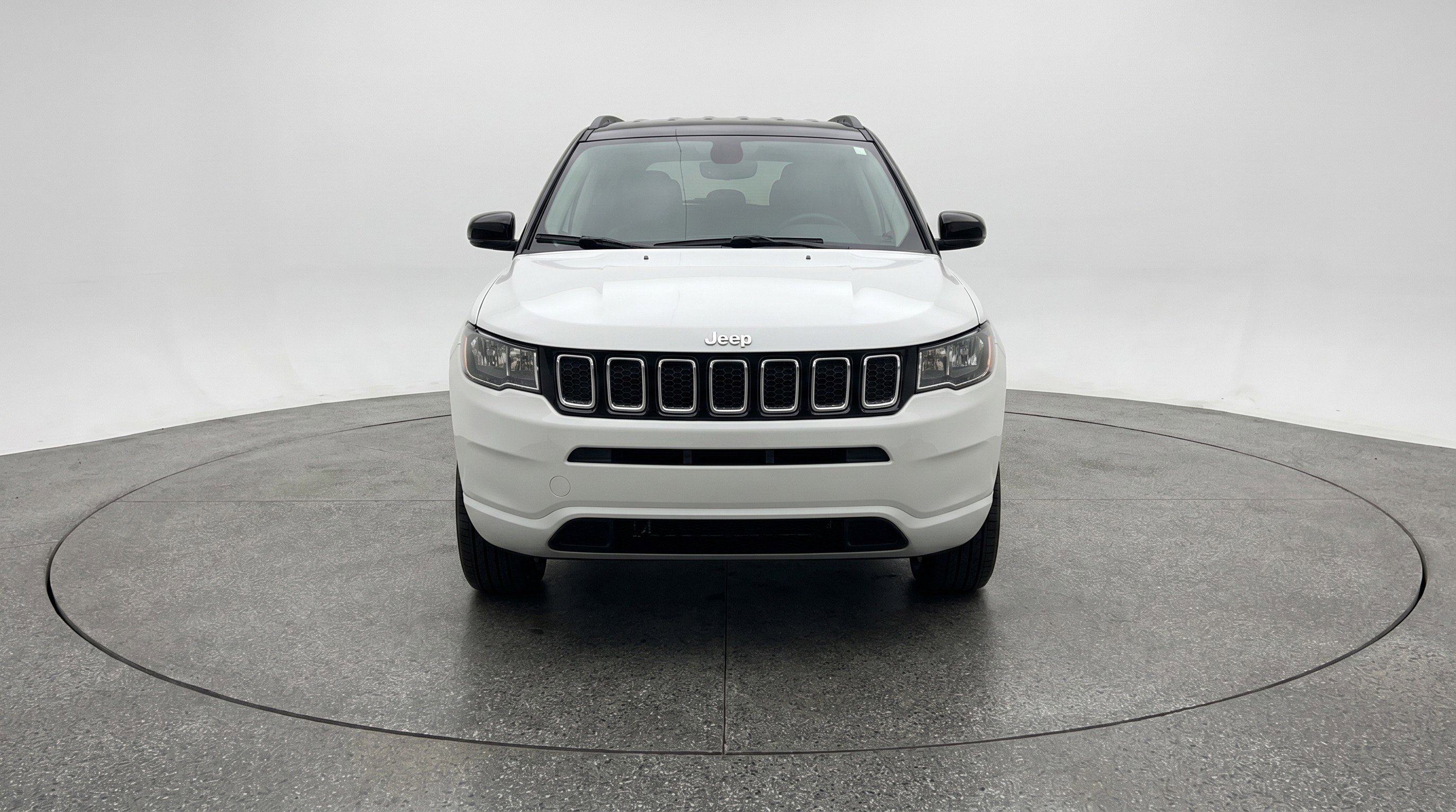 Used 2025 Jeep Compass Limited AWD/4WD image 2