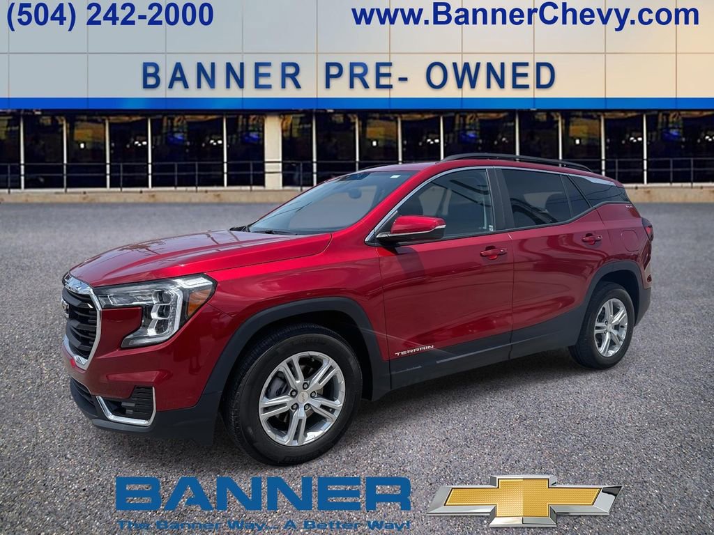 Used 2022 GMC Terrain SLE w/ Driver Convenience Package image 1