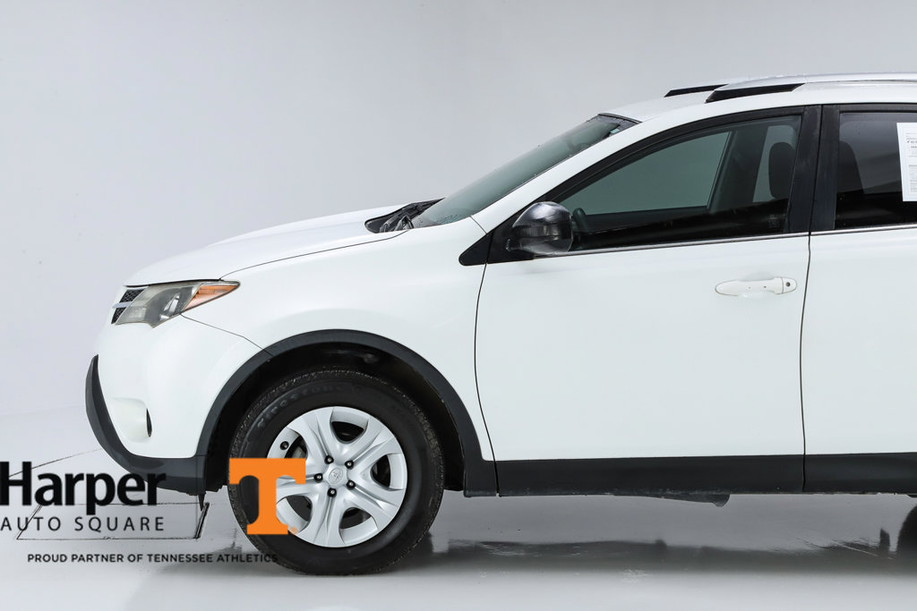 Used 2015 Toyota RAV4 LE FWD image 39