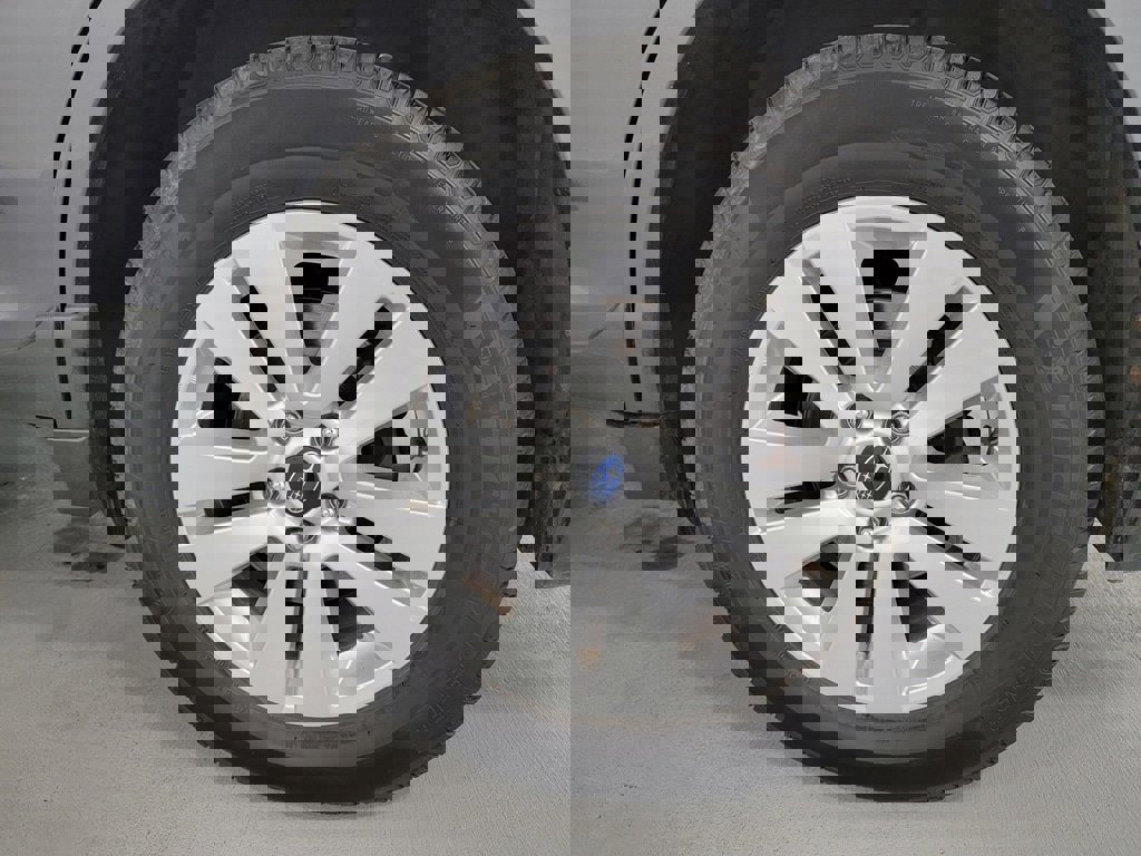 Used 2018 Subaru Outback 2.5i image 16