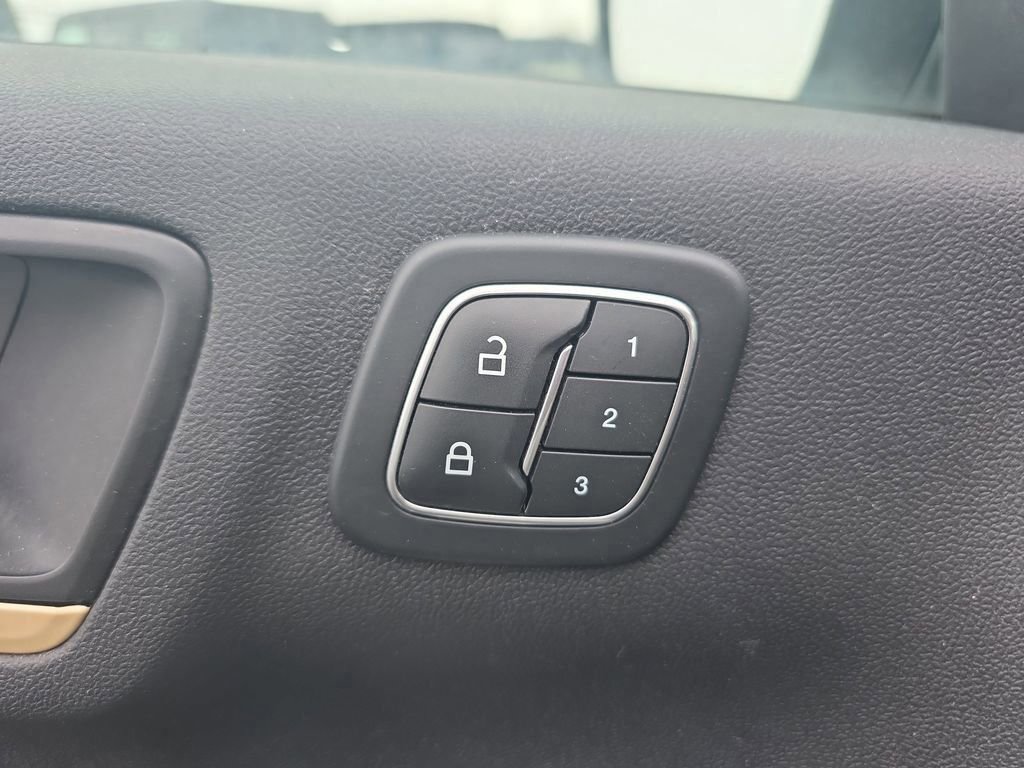 Certified 2022 Ford Escape Titanium w/ Titanium Elite Package image 31