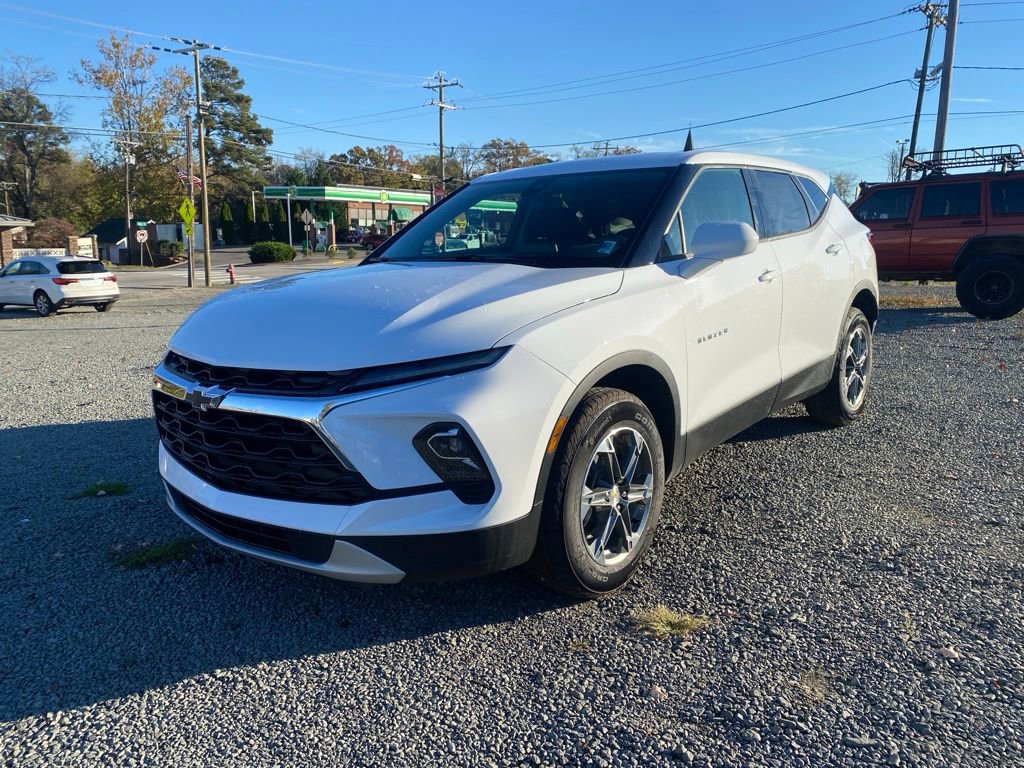 New 2025 Chevrolet Blazer LT w/ Driver Confidence Package image 6