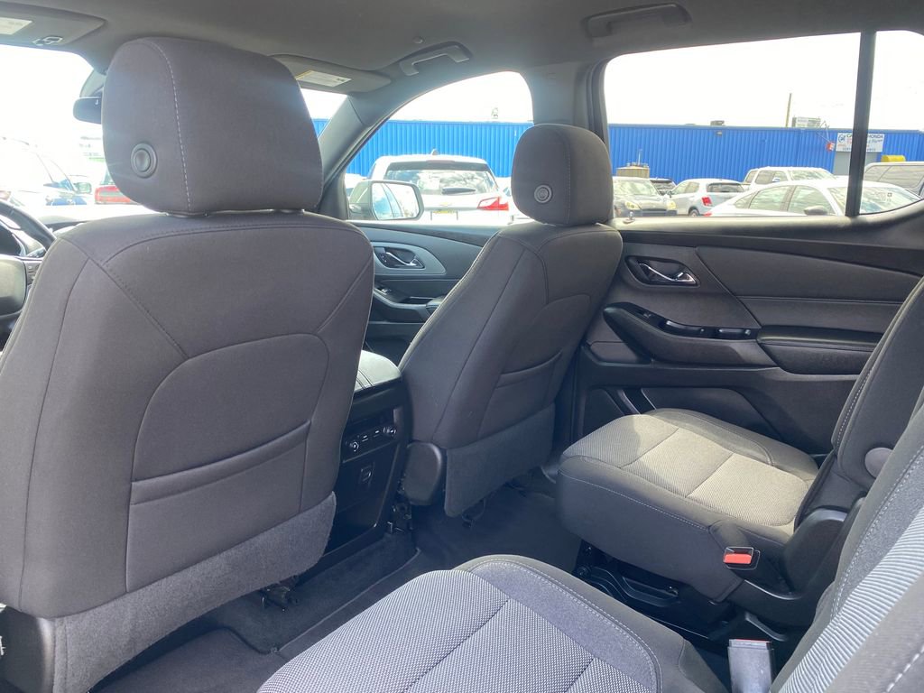 Used 2023 Chevrolet Traverse LT AWD/4WD image 14