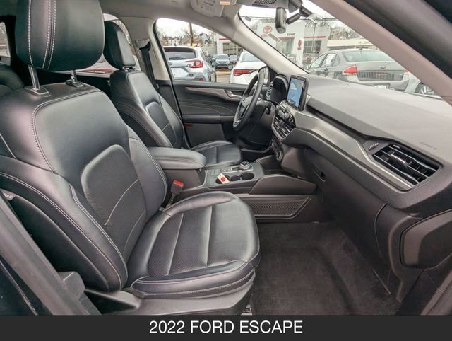 Used 2022 Ford Escape Titanium w/ Class II Trailer Tow Package AWD/4WD image 24