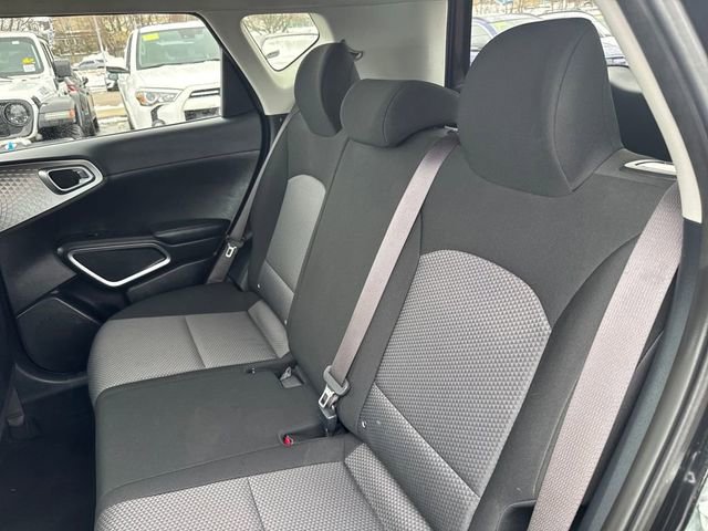 Used 2021 Kia Soul LX image 34