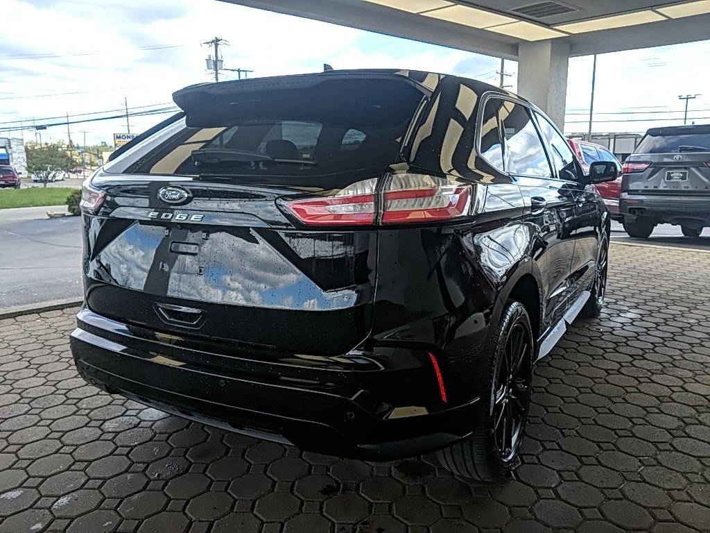 Used 2022 Ford Edge ST-Line AWD/4WD image 6