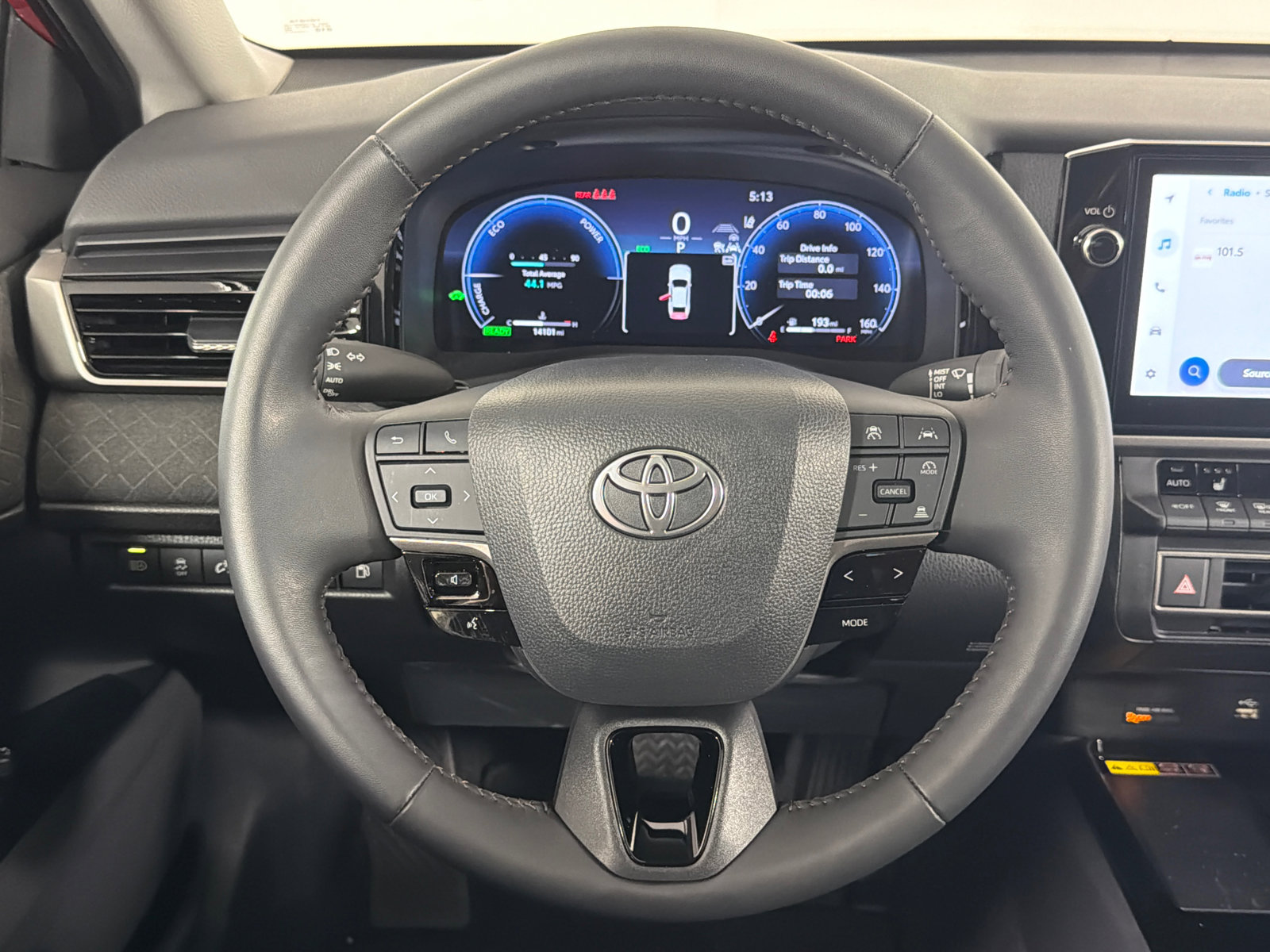 Used 2025 Toyota Camry XLE FWD image 24