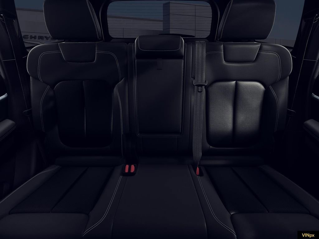 New 2026 Jeep Grand Cherokee Limited w/ Luxury Tech Group II AWD/4WD image 9
